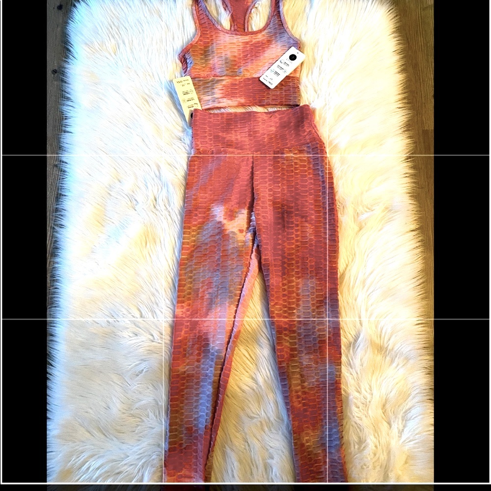 Brand new beautiful activewear set!!